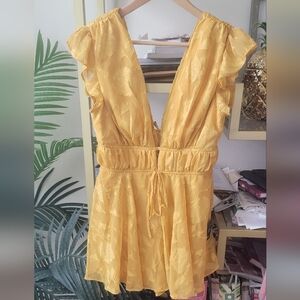 NWT Lulus Golden Yellow Floral Romper - Women's Size Large